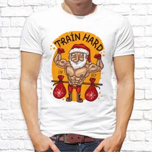 Футболка "Train hard"
